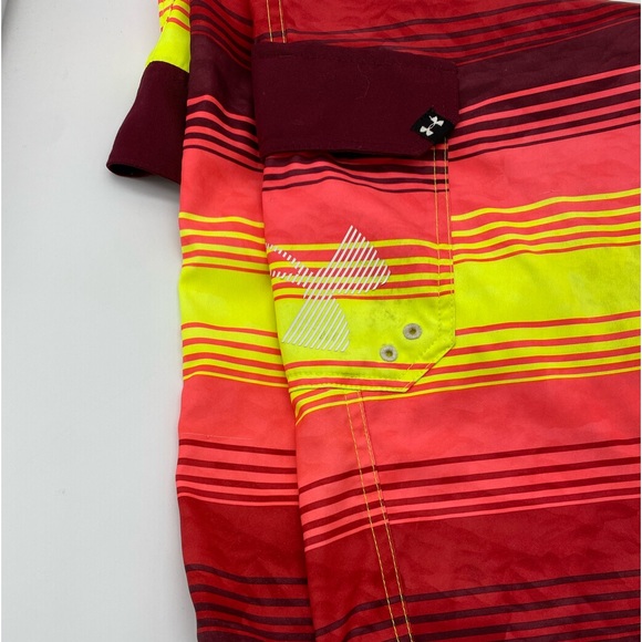 Under Armour Mens swim trunks board shorts size 34 waist. Loose fit. NWOT - Picture 11 of 13
